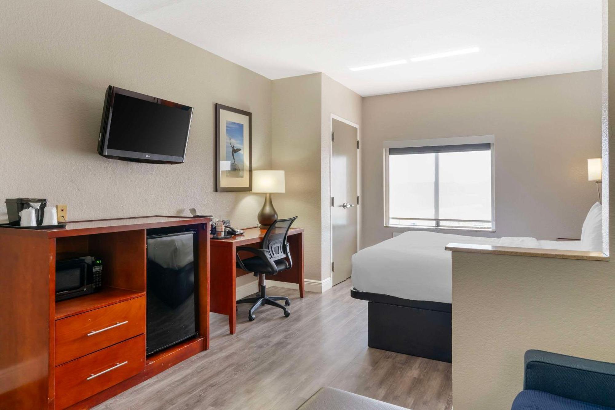 Comfort Suites West ג'קסונוויל מראה חיצוני תמונה