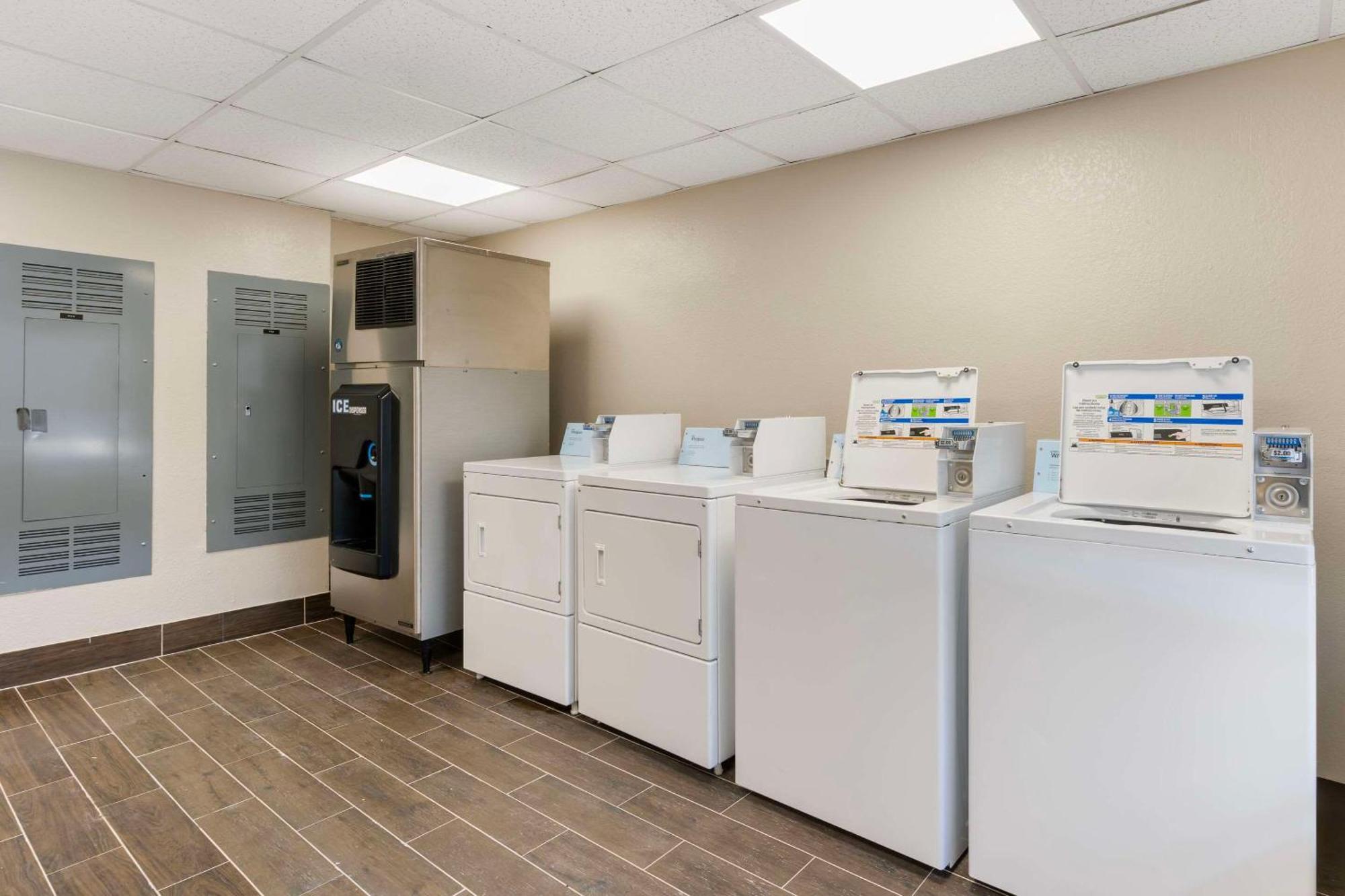 Comfort Suites West ג'קסונוויל מראה חיצוני תמונה